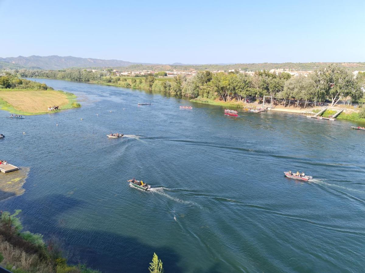 River Ebro Apartments Mora d'Ebre Luaran gambar