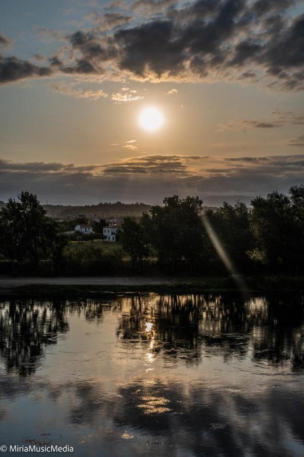 River Ebro Apartments Mora d'Ebre Luaran gambar