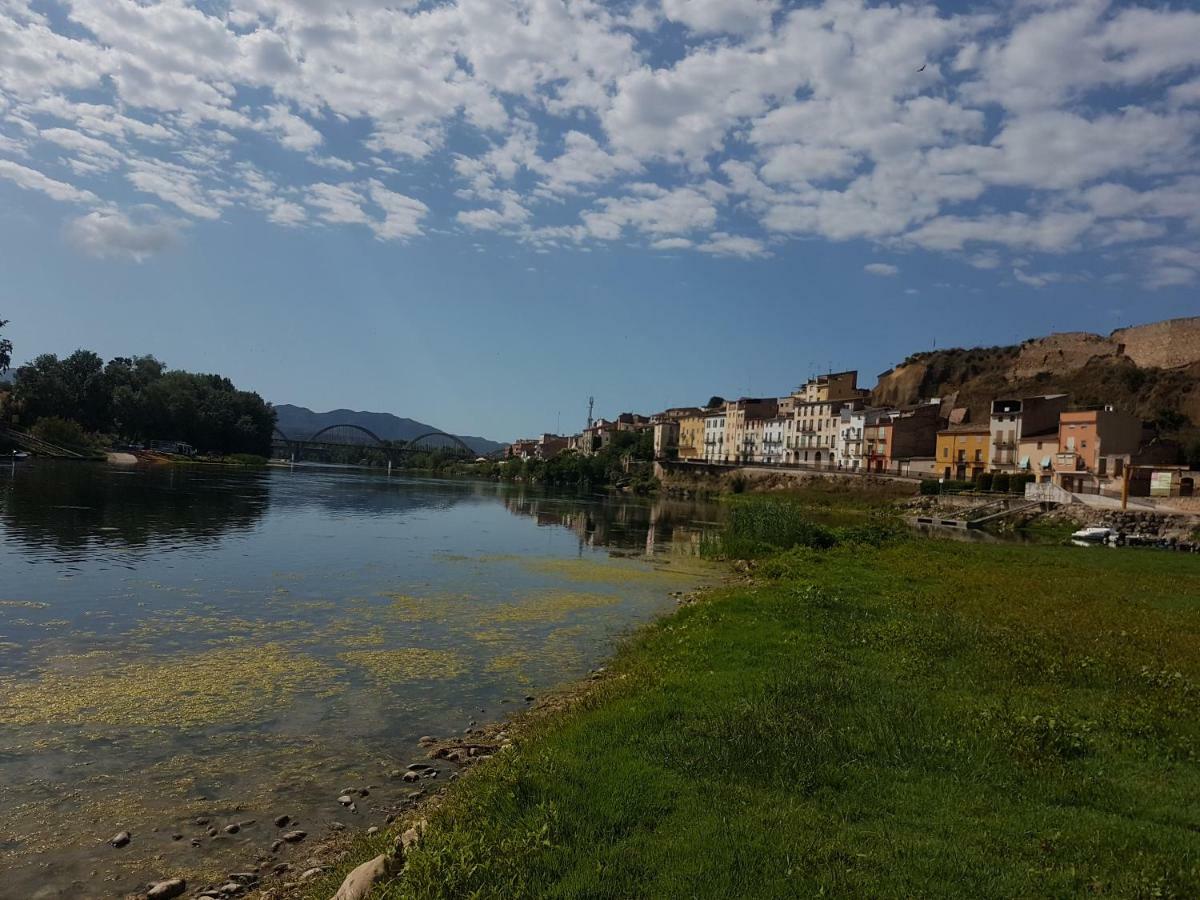 River Ebro Apartments Mora d'Ebre Luaran gambar